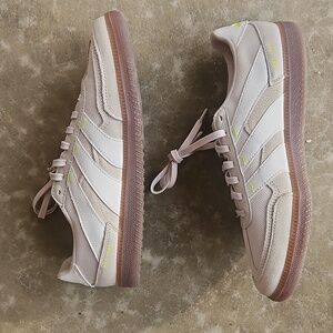 NWOT Adidas Sneakers
